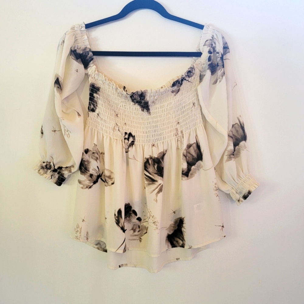 EXPRESS | Off the shoulder garterized Cream Floral Print Blouse XSMALL
